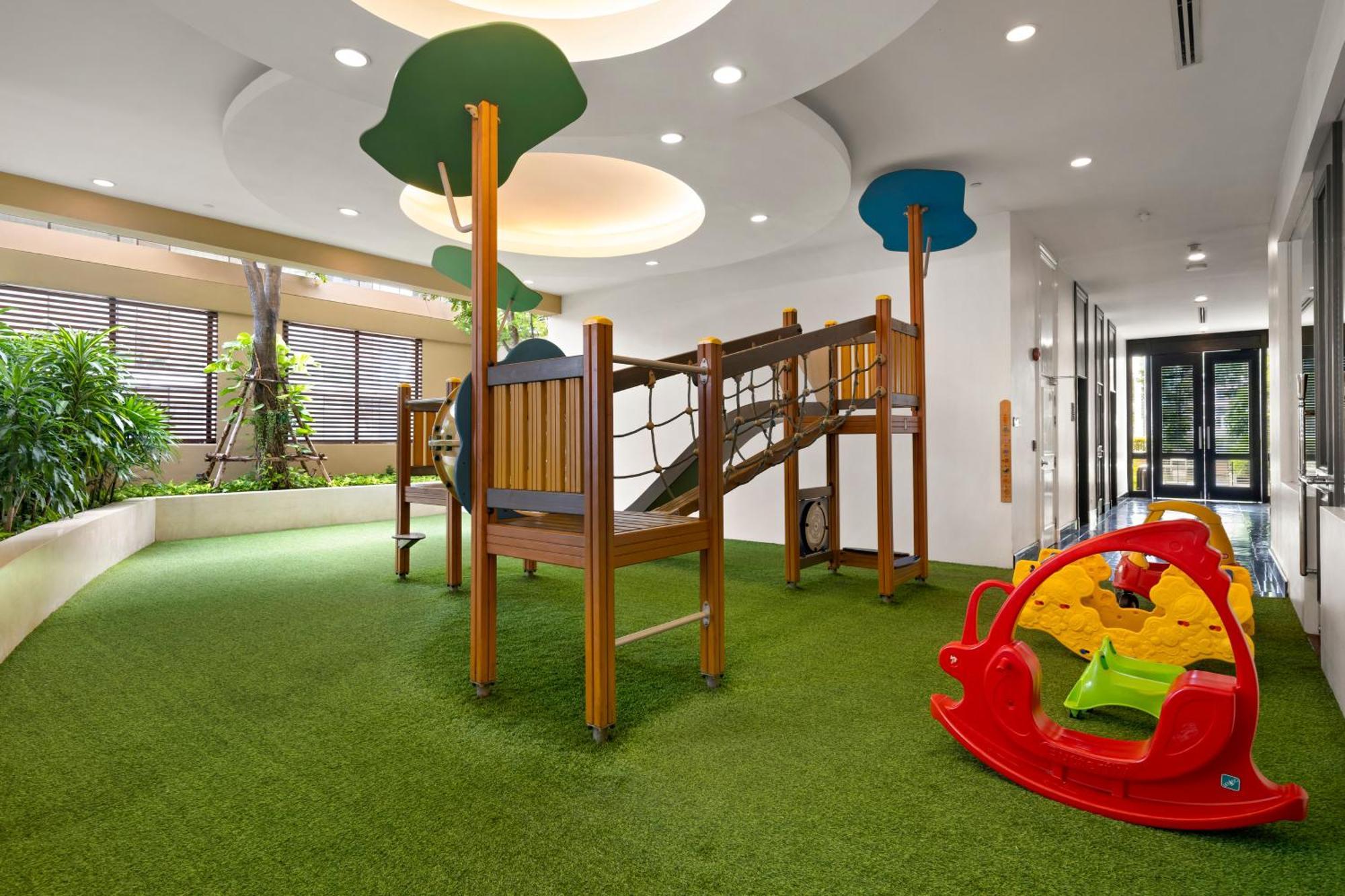 Grande Centre Point Hotel Ratchadamri Bangkok Exteriér fotografie The Children's Playroom