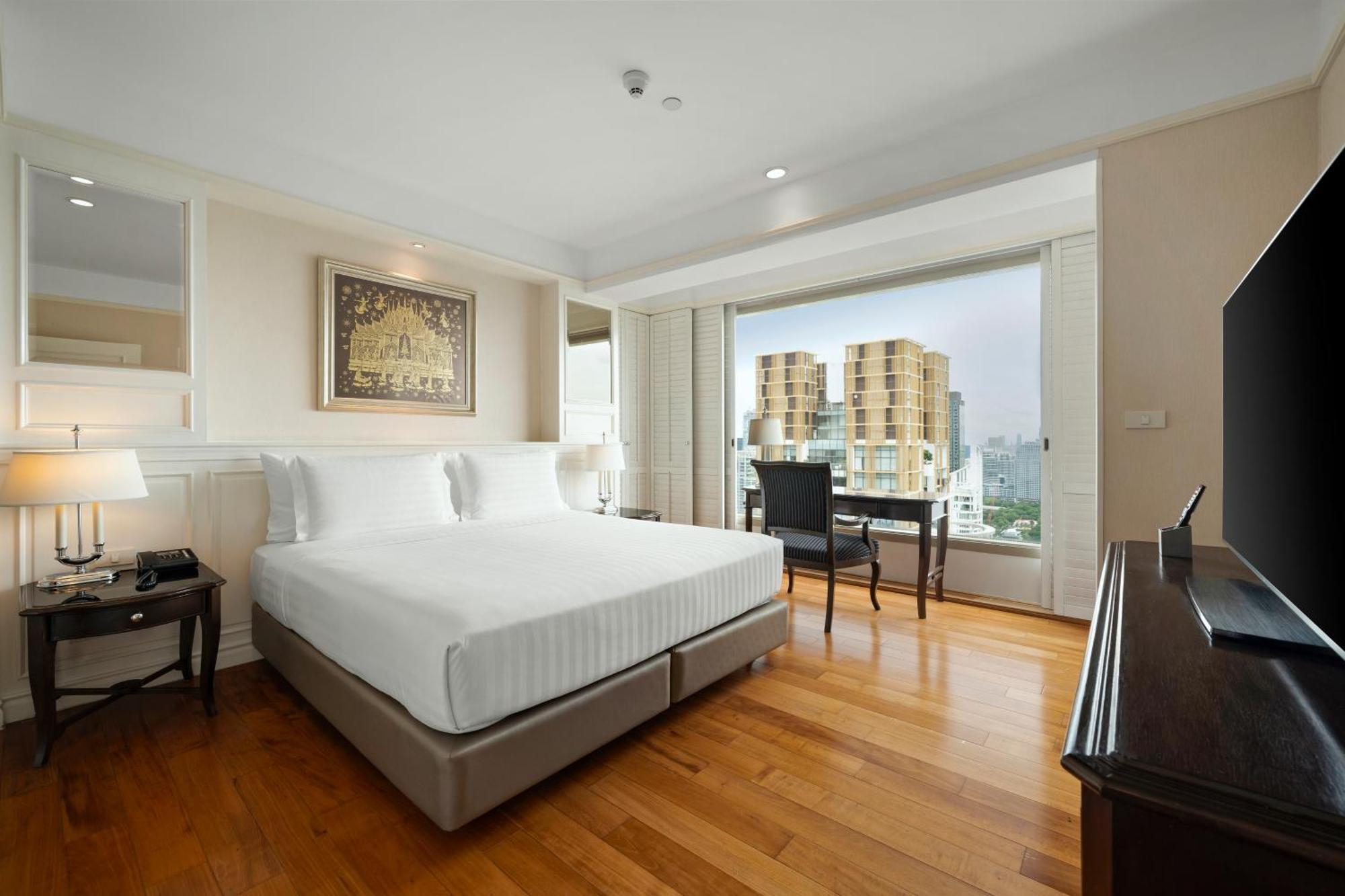 Grande Centre Point Hotel Ratchadamri Bangkok Exteriér fotografie A bedroom at the hotel