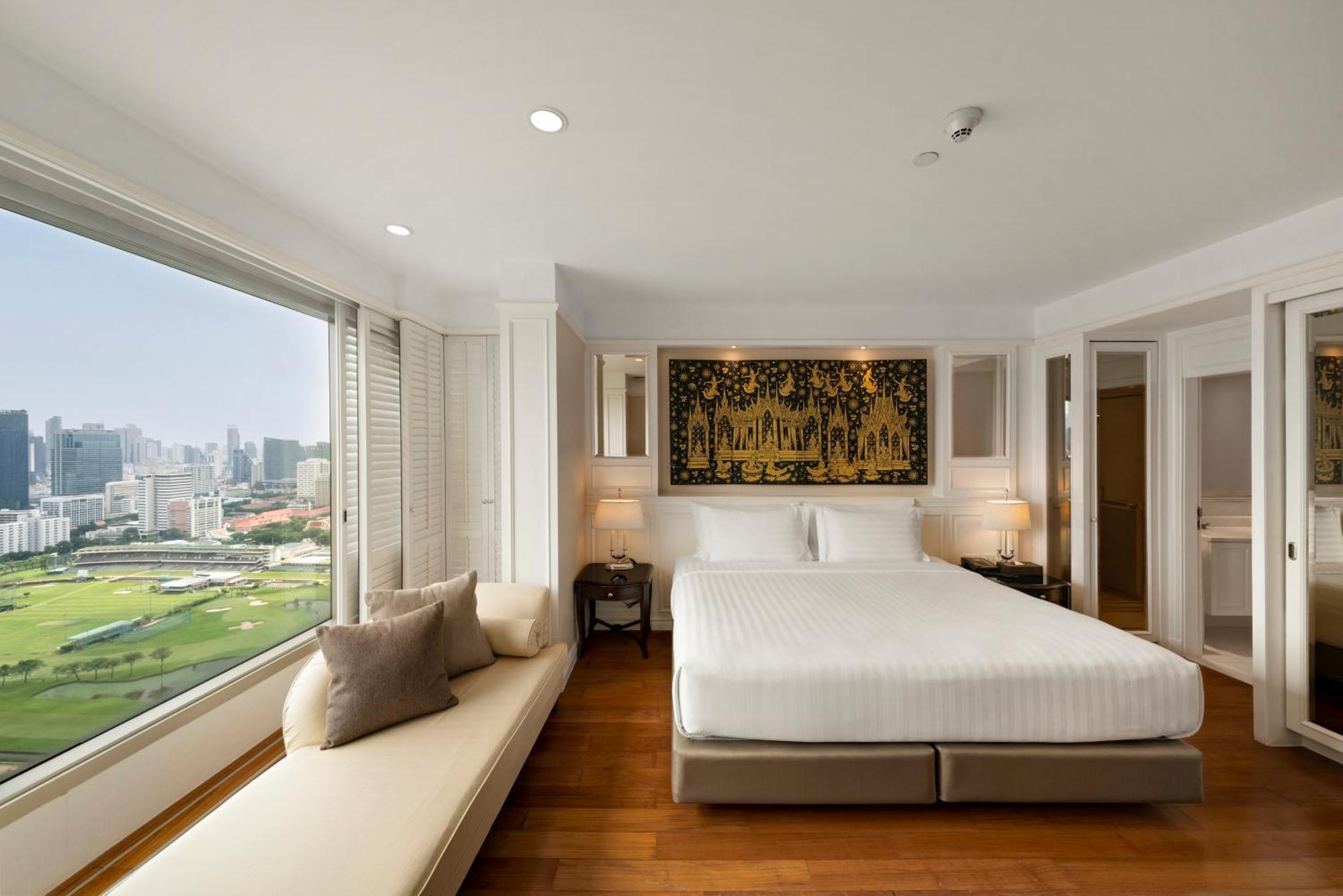 Grande Centre Point Hotel Ratchadamri Bangkok Exteriér fotografie A bedroom at the hotel
